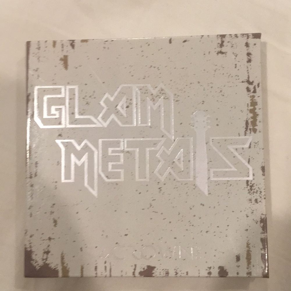 Crown glam metals palette